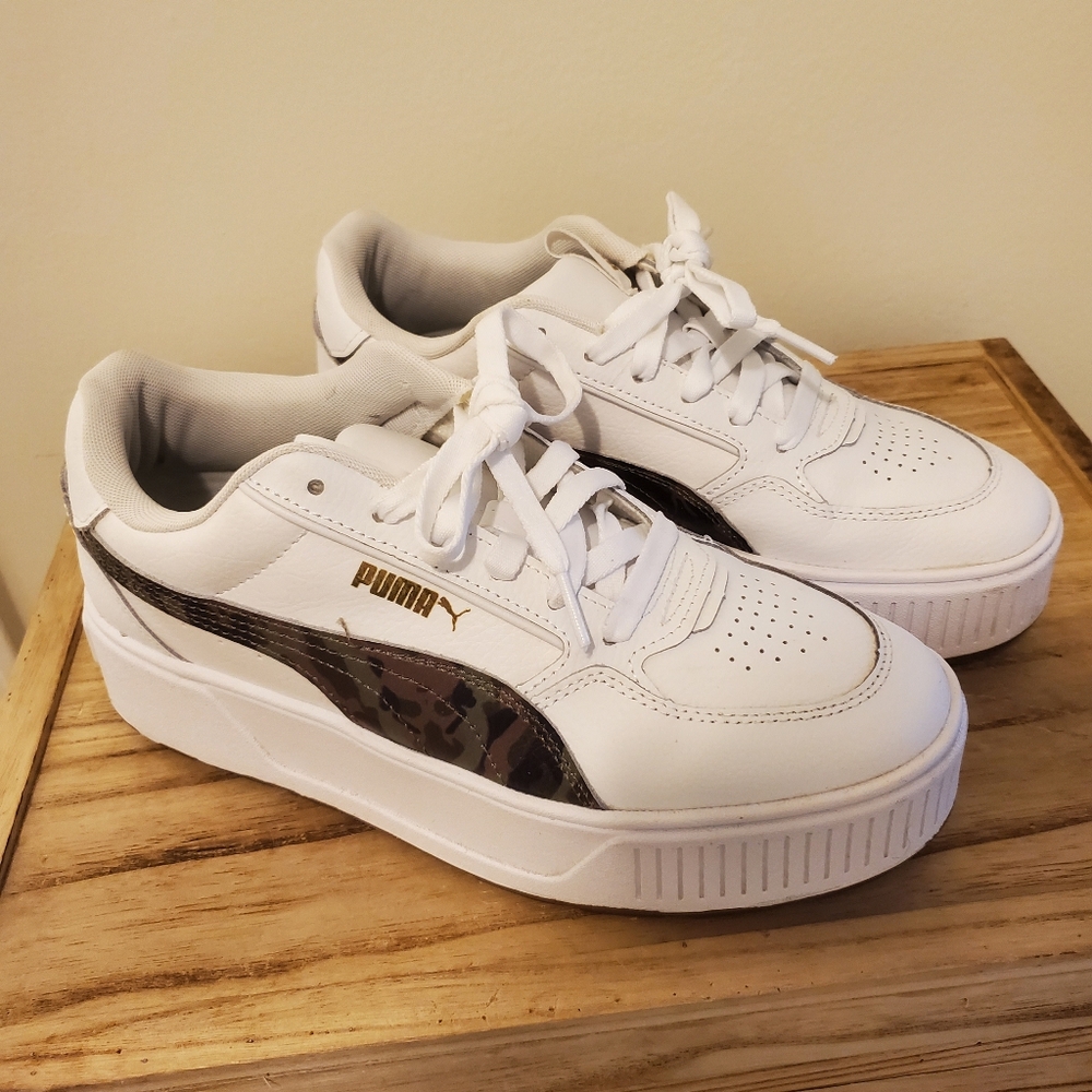 Puma Sneakers